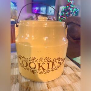 Vintage Monmouth, Pottery Stoneware Cookie Jar USA-Crock Cookie Jar